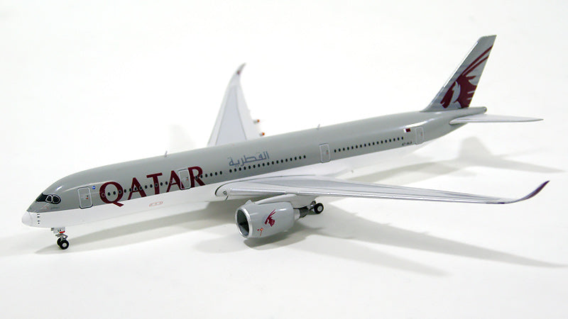 A350 Qatar Airways with antenna 1/400 [XX4736]