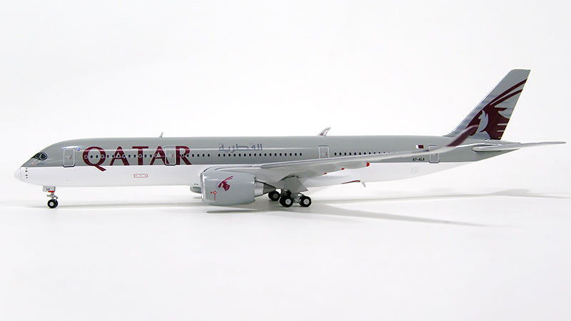 A350 Qatar Airways with antenna 1/400 [XX4736]